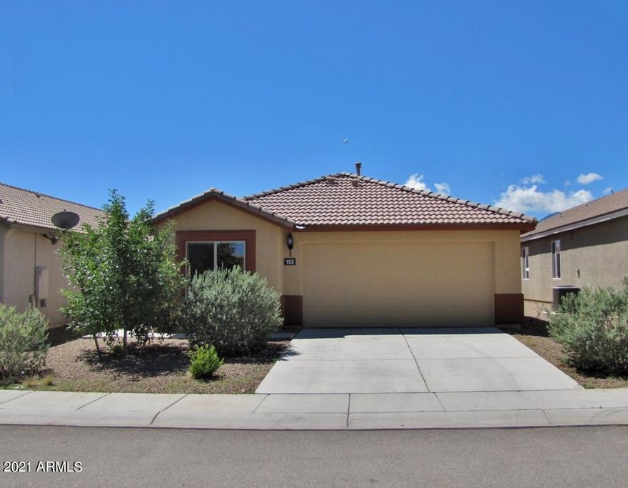 This 4BR/2BA/2CG/1669 sq.ft. home in Summit Heigts is centrally located in Sierra Vista, AZ minutes from Ft. Huachuca. The open floor plan has a large great room, modern kitchen, central A/C and vaulted ceilings. The yards are landscaped and low maintenance. Call today.