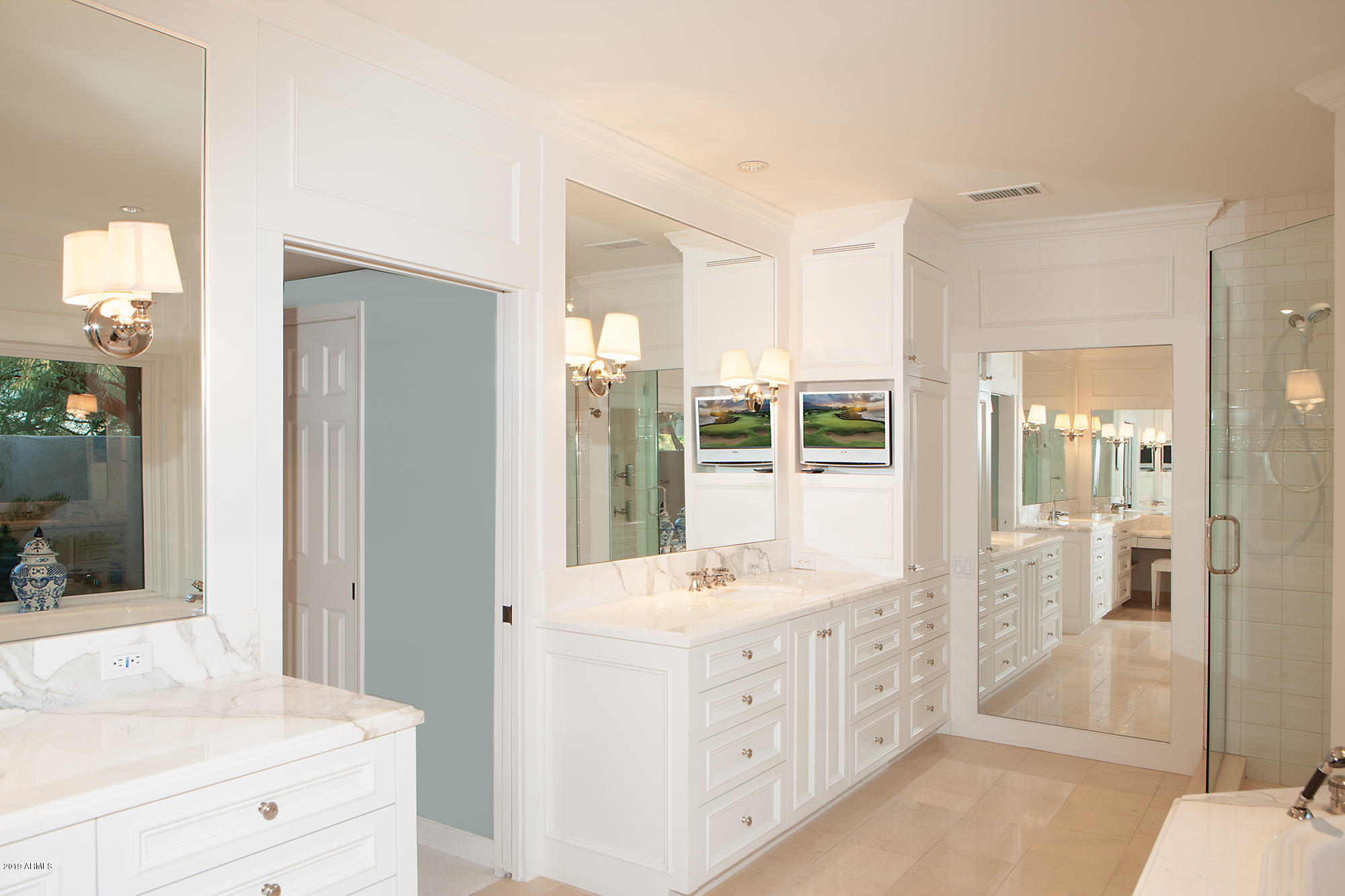PARADISE COUNTRY CLUB ESTATES - Residential