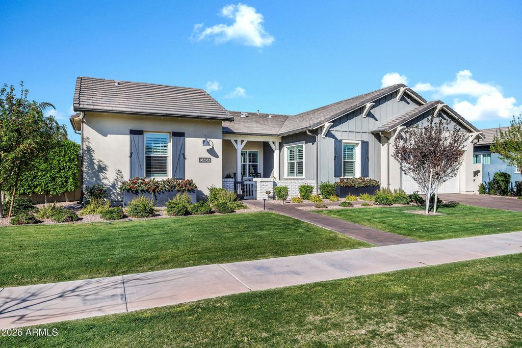 Photo of 3484 E Bloomfield Parkway, Gilbert, AZ 85296 (MLS # 6988606)