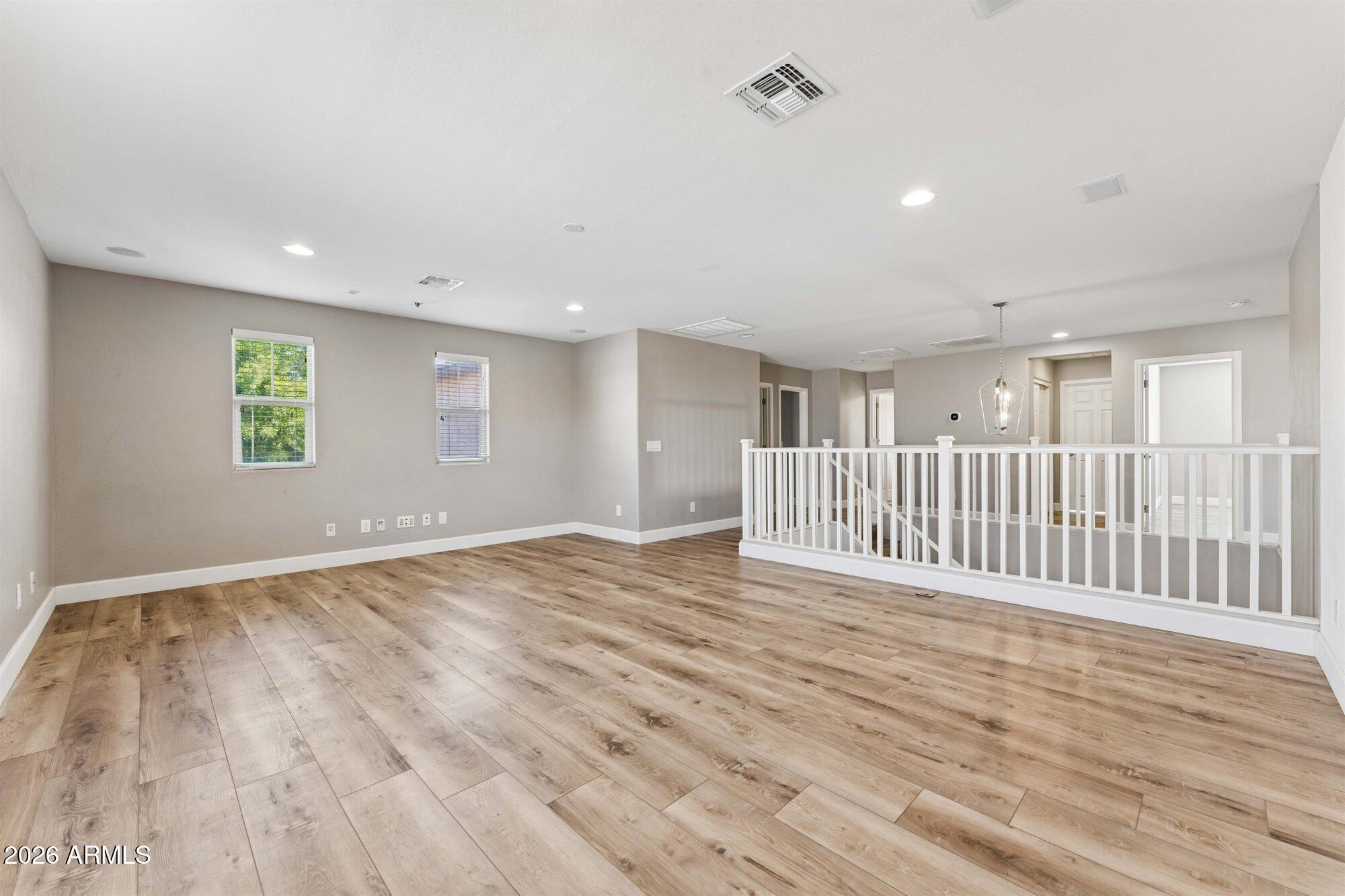 12018 W OVERLIN Lane