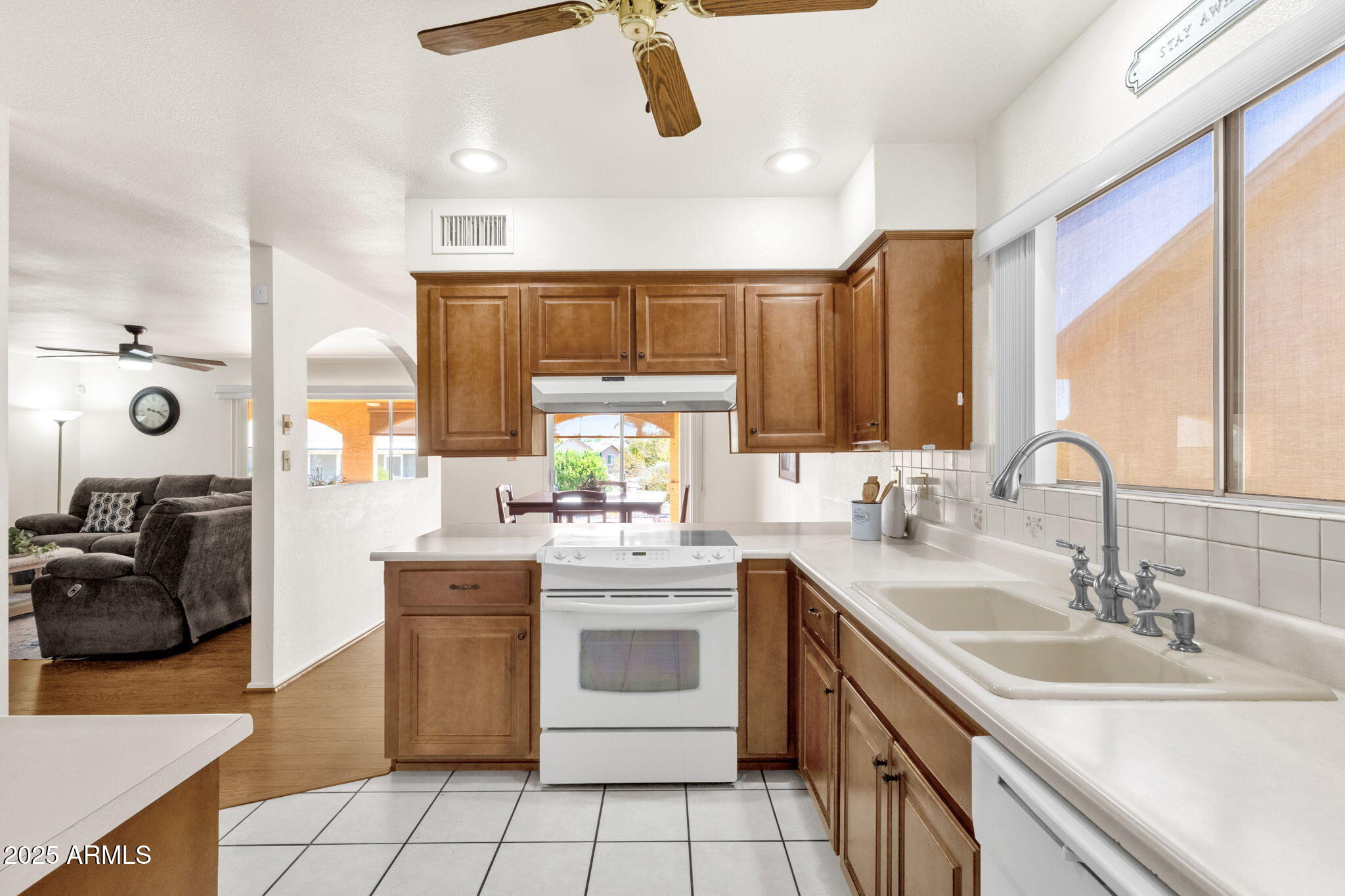 932 S 79TH Way