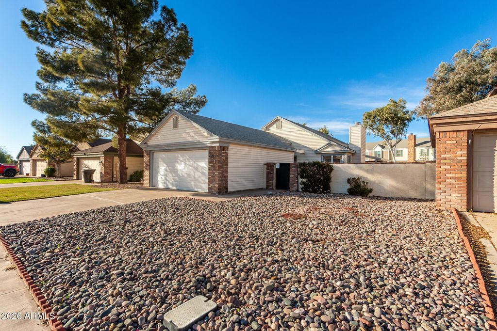 Photo of 814 E Rockwell Drive, Chandler, AZ 85225 (MLS # 6969688)