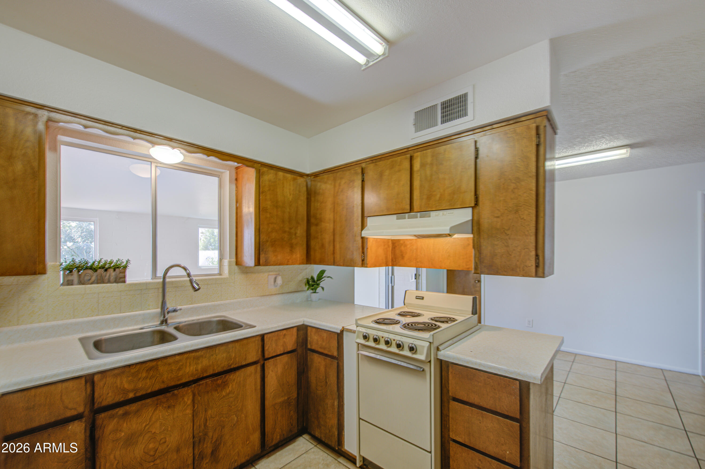 APACHE HOMES - Residential