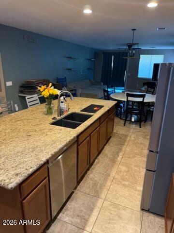 496 E RED MESA Trail