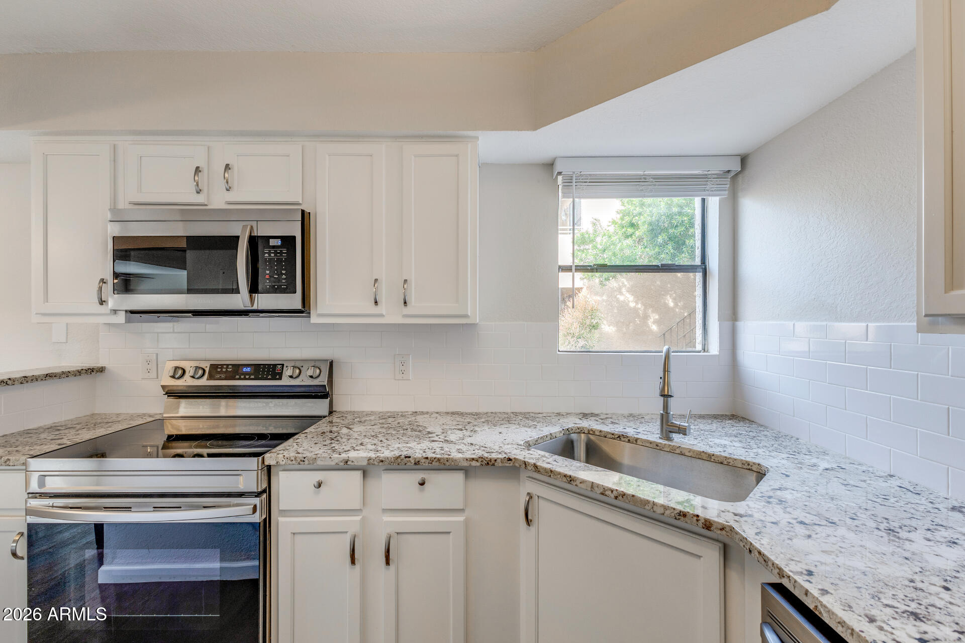 8787 E MOUNTAIN VIEW Road 1124