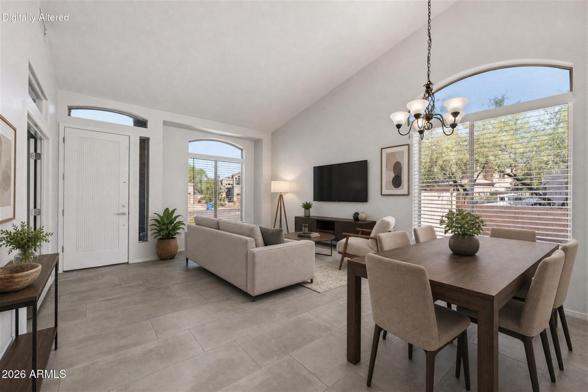 7521 E OASIS Circle