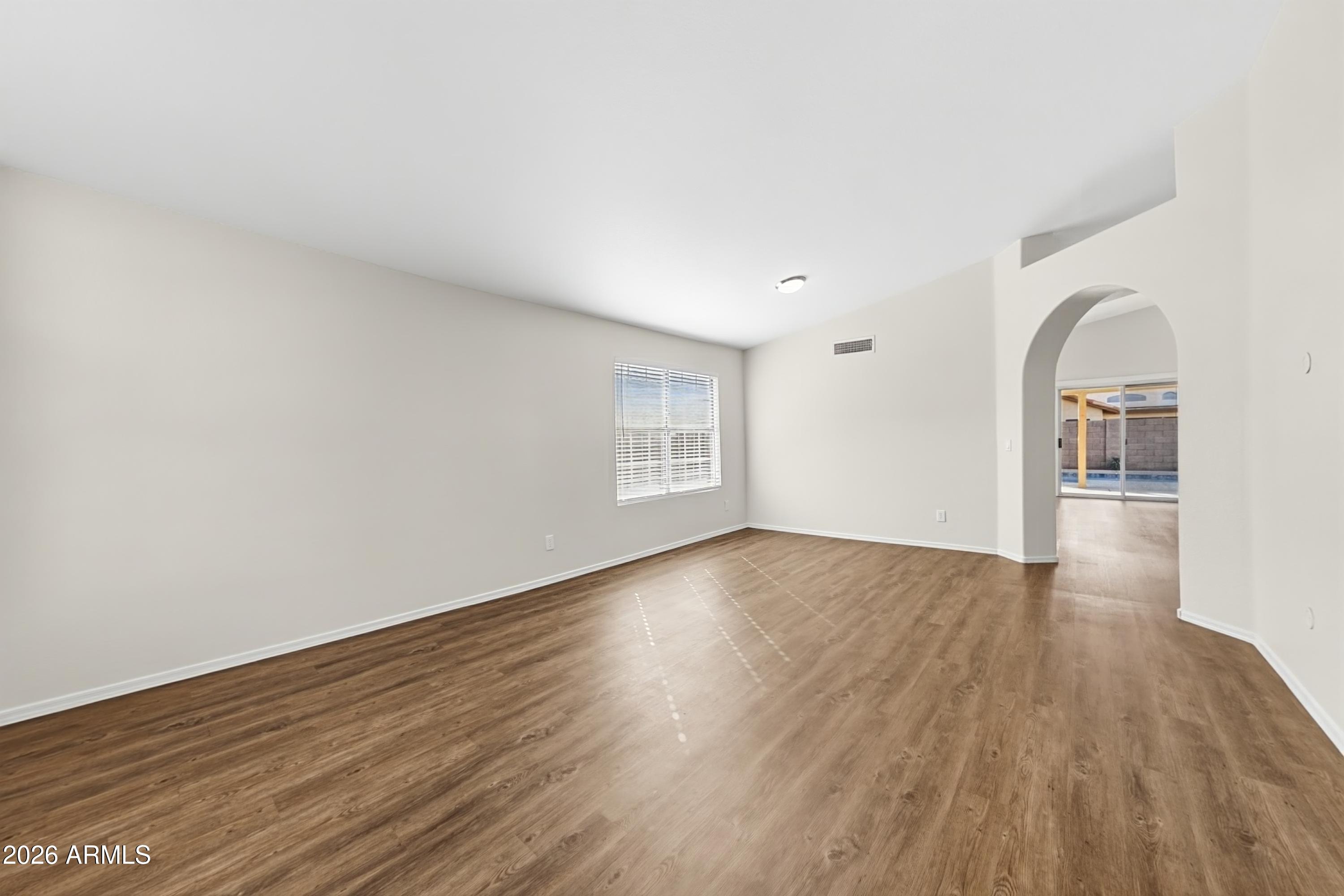 10005 W MOHAWK Lane