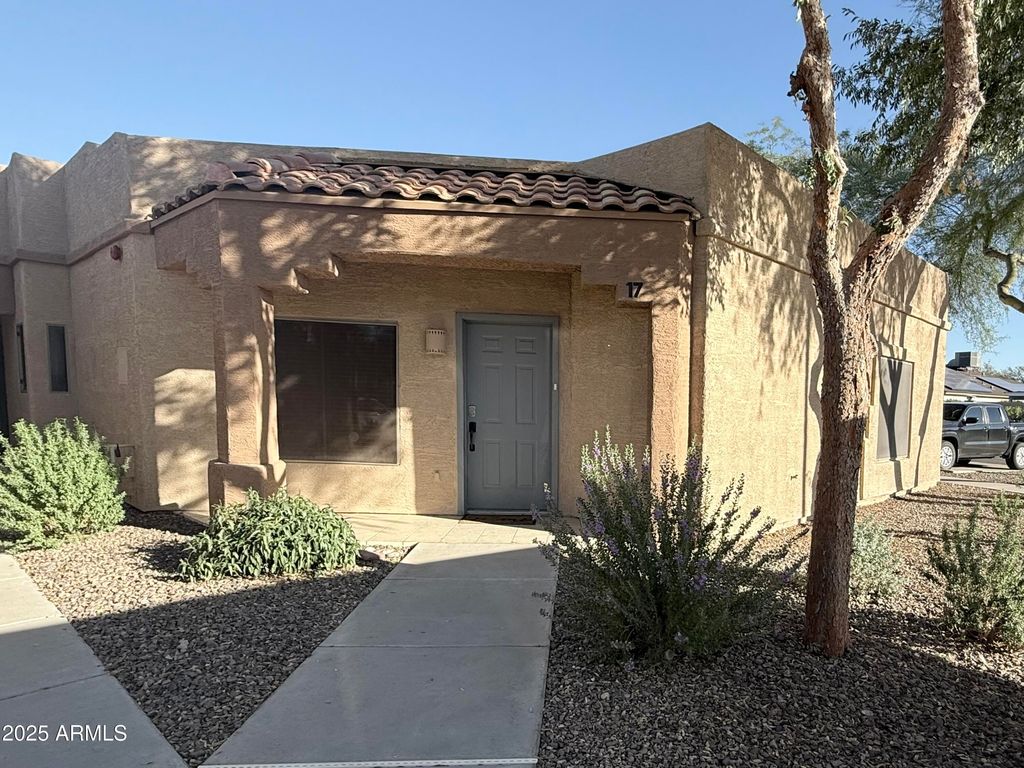 Photo of 8800 N 107th Avenue N #17, Peoria, AZ 85345 (MLS # 6932436)
