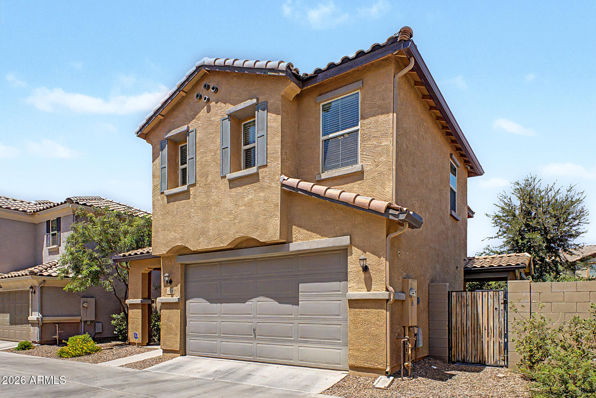 1143 S AVOCA --