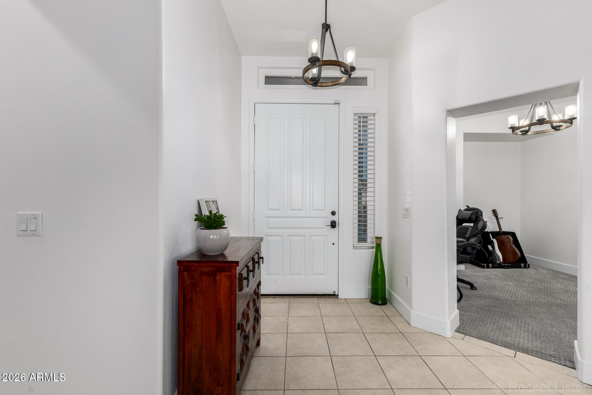 3257 E MAPLEWOOD Street