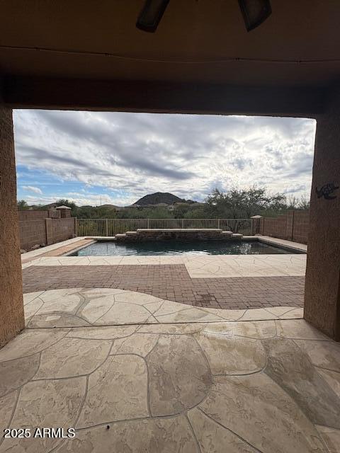 1725 E CIELO GRANDE Avenue E