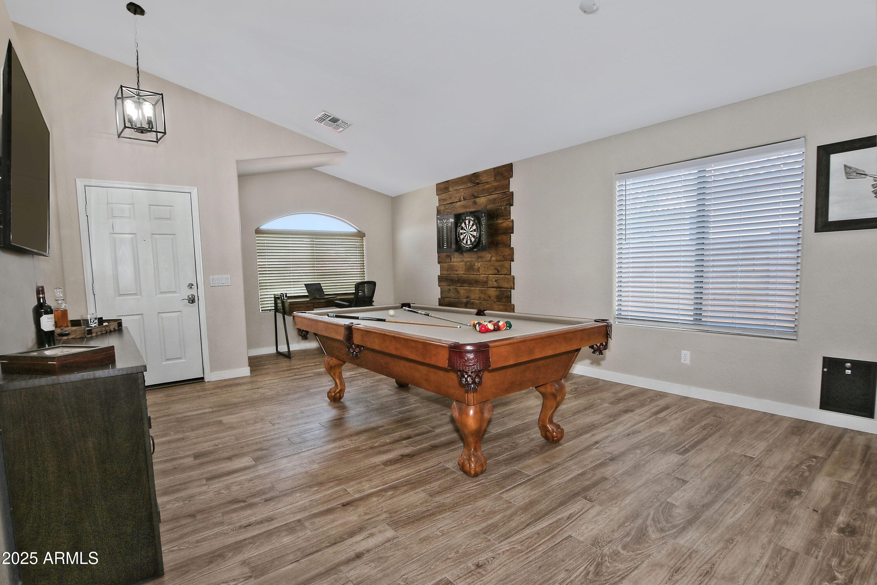 3812 W Carlos Lane