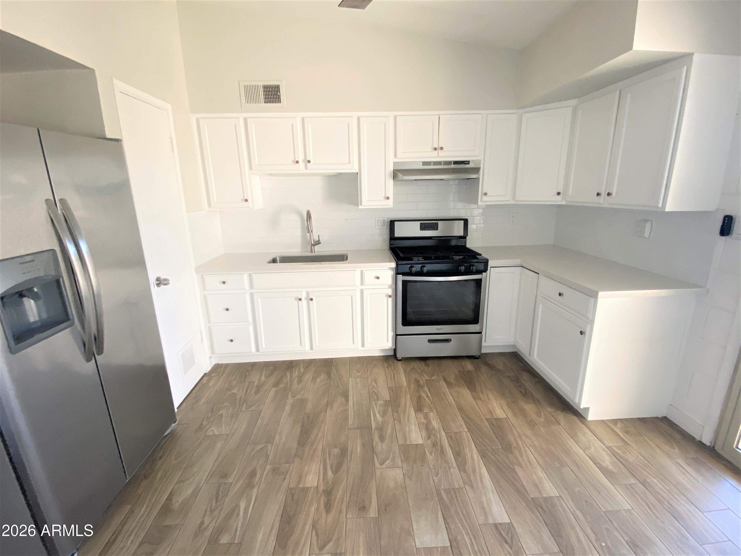 7035 E WILSHIRE Drive 4
