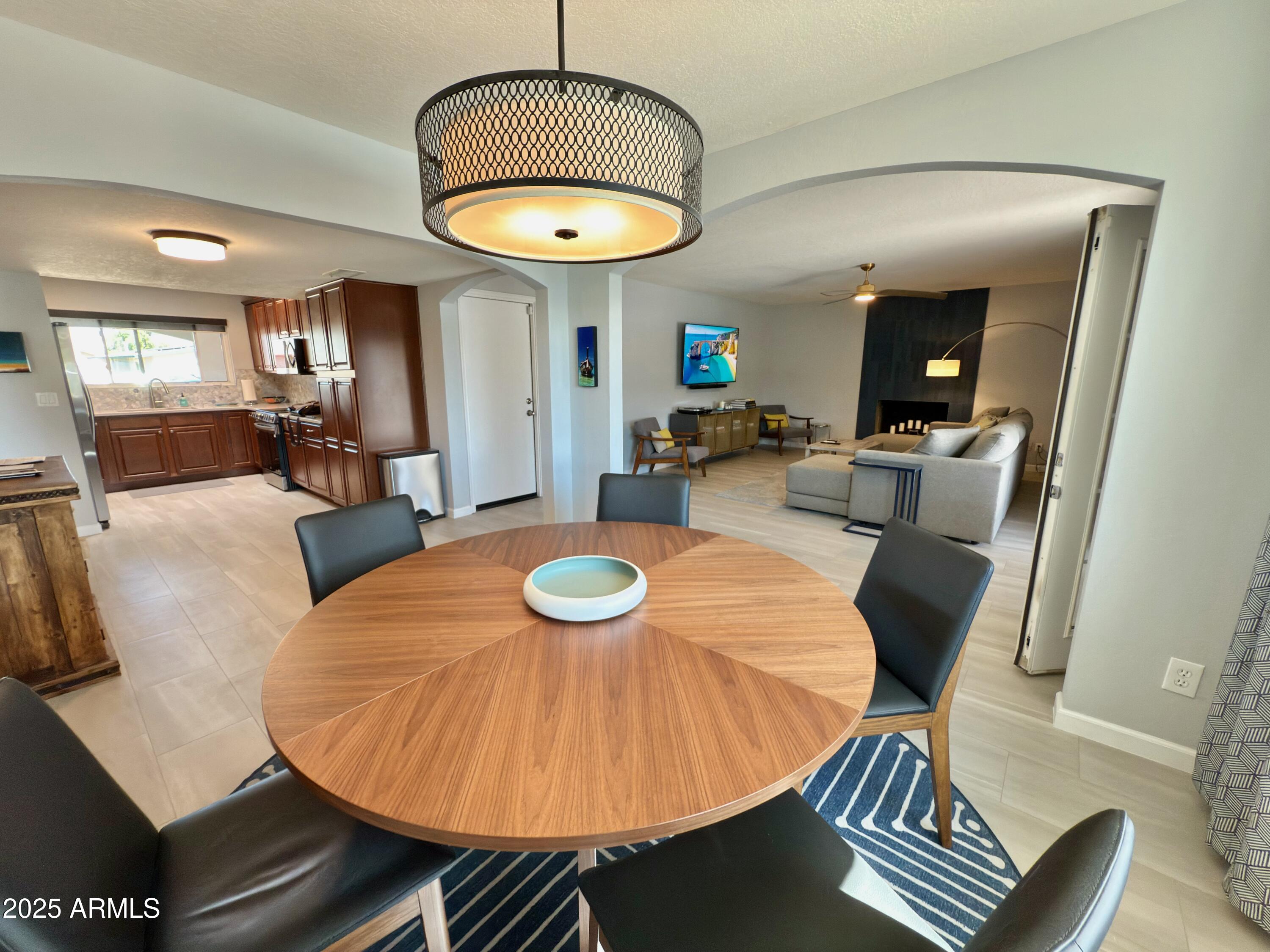 3807 E ALTADENA Avenue