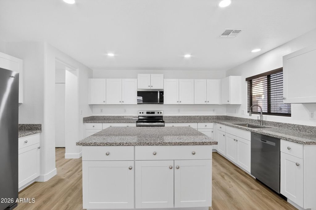 Photo of 43620 W Cowpath Road, Maricopa, AZ 85138 (MLS # 6983209)