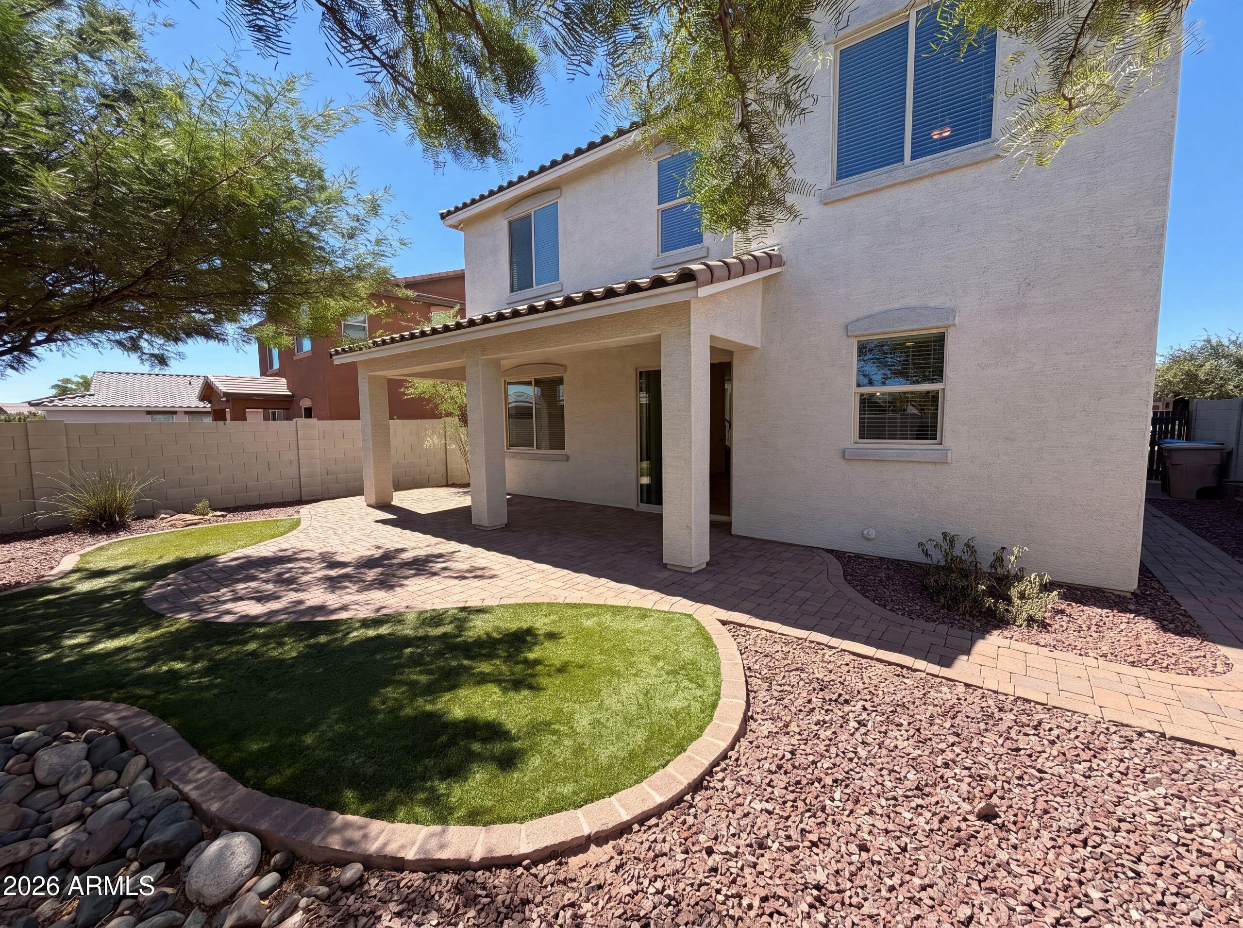 21276 W BERKELEY Road