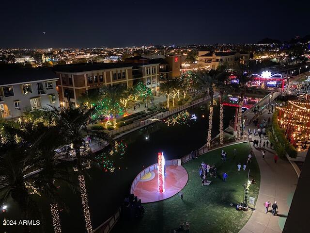 SCOTTSDALE WATERFRONT RESIDENCES - Residential