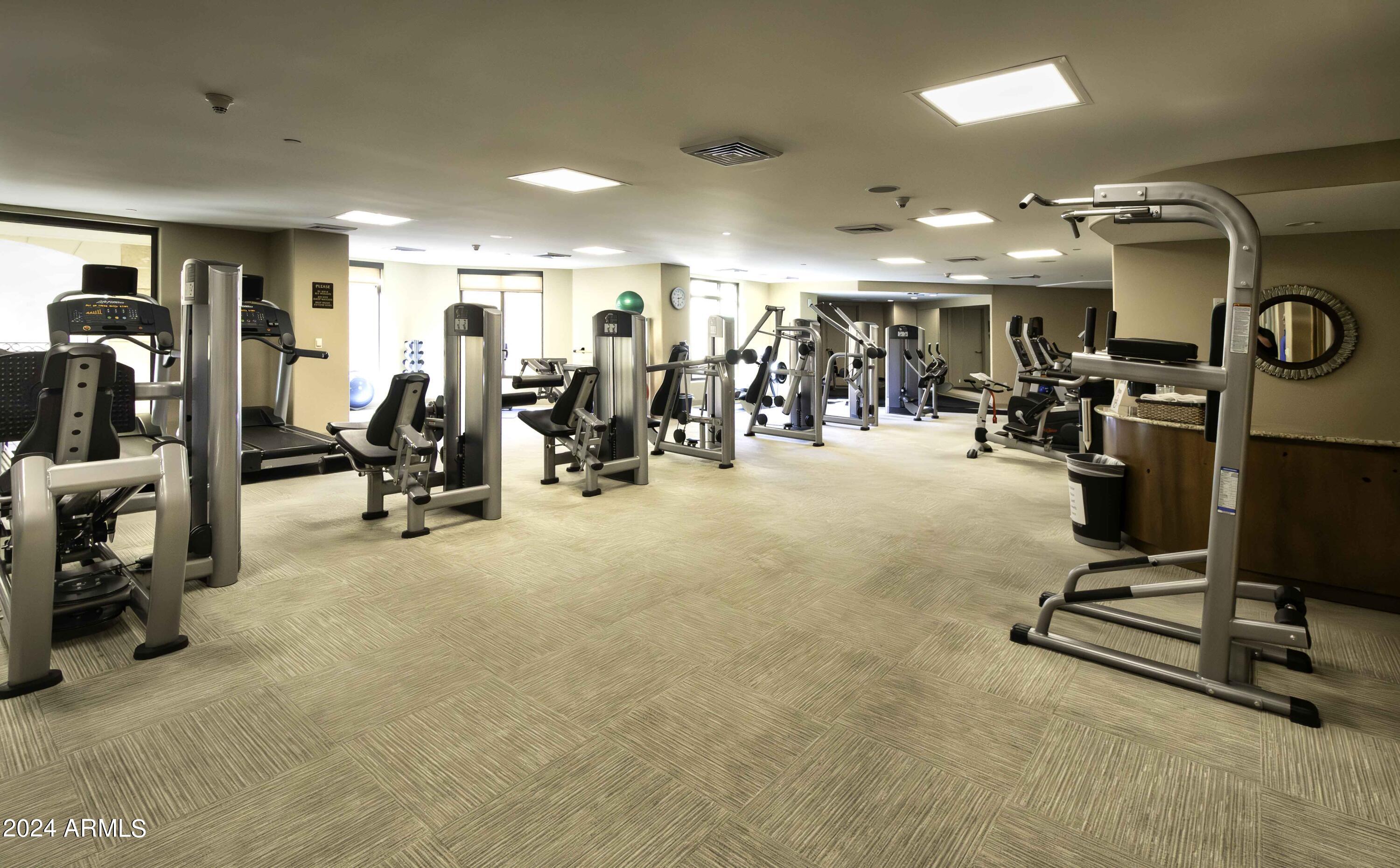 SCOTTSDALE WATERFRONT RESIDENCES - Residential