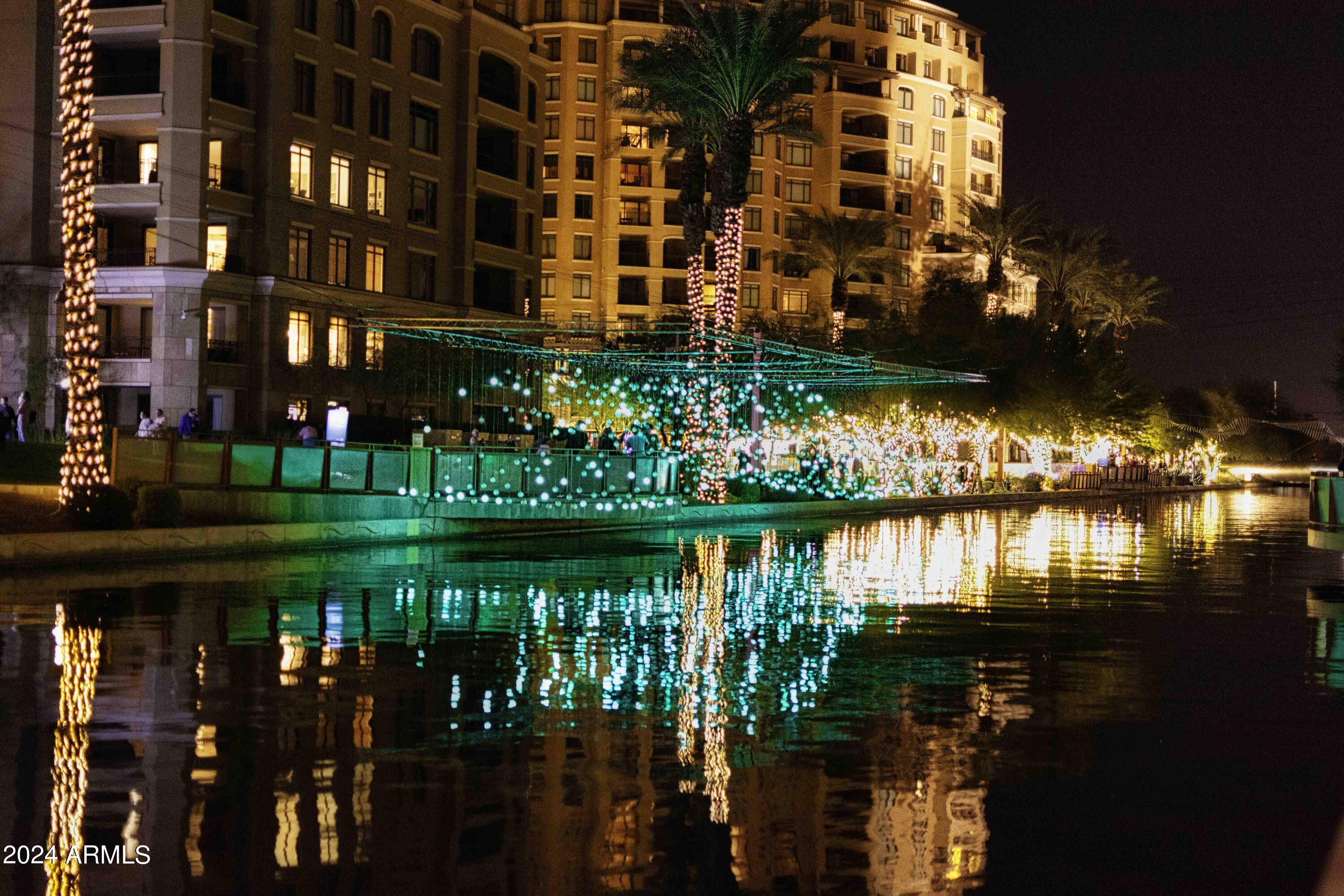 SCOTTSDALE WATERFRONT RESIDENCES - Residential