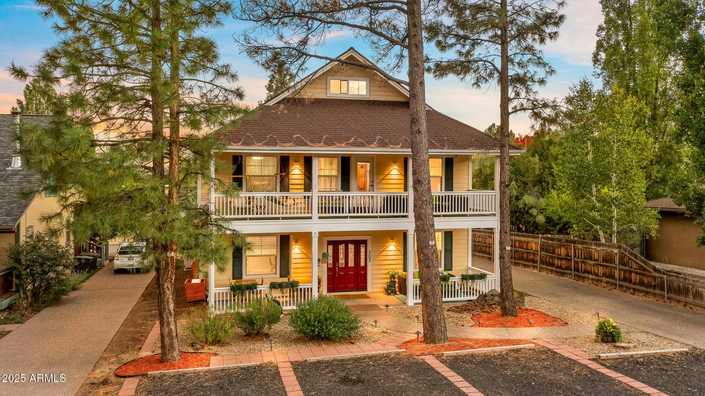 303 W JUNIPER Avenue