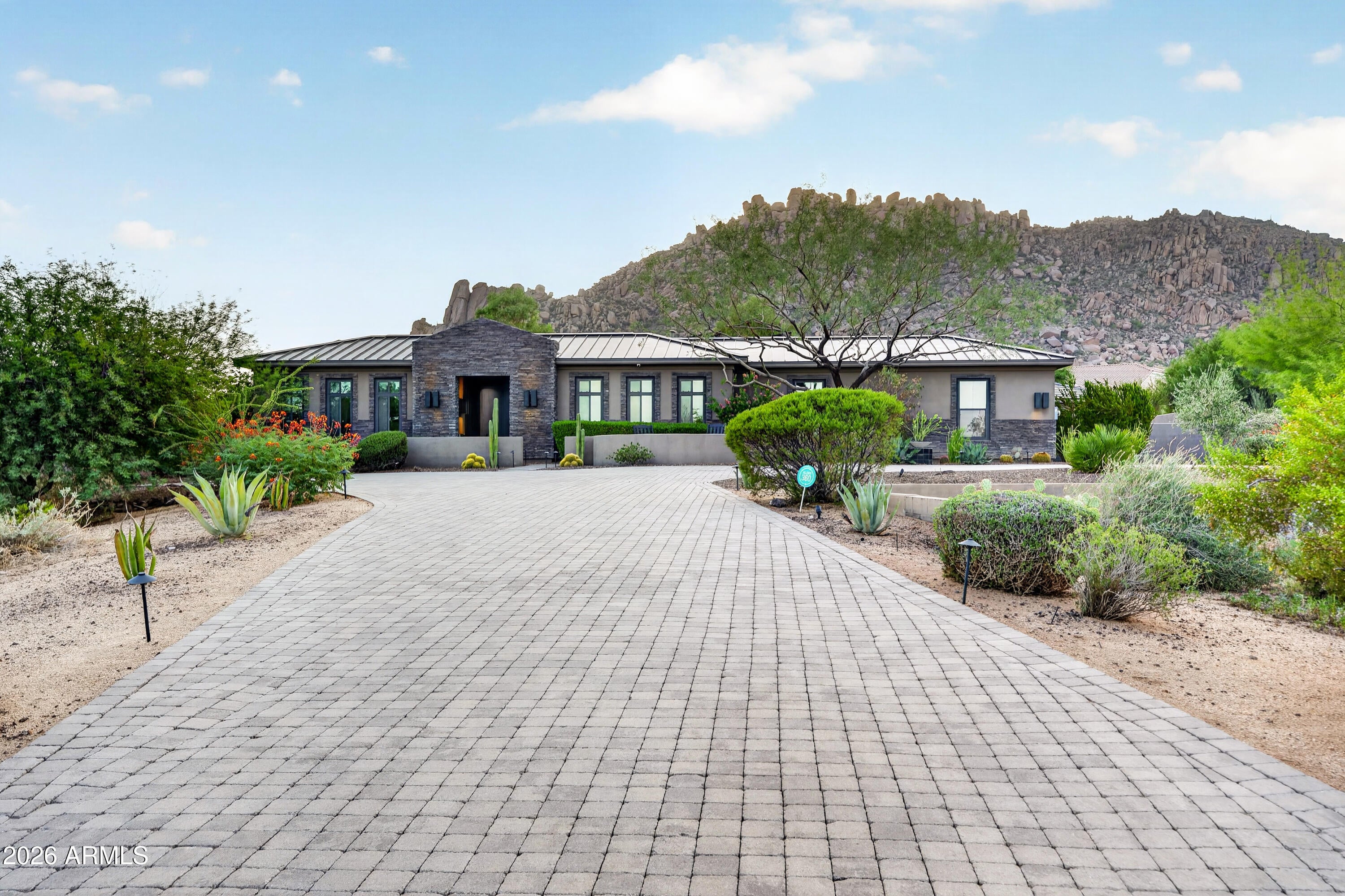 11605 E DESERT HOLLY Drive