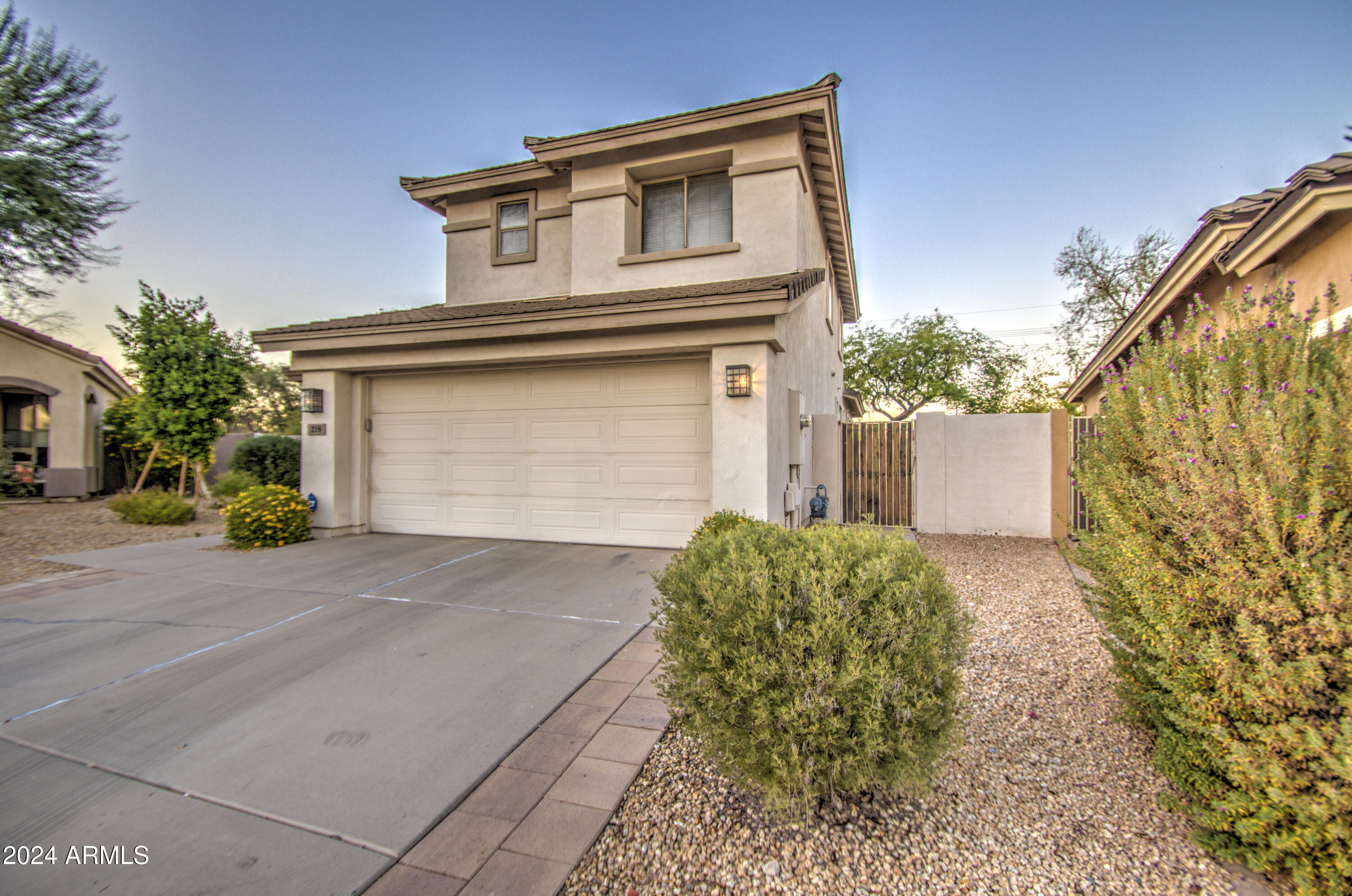 218 E SUNBURST Lane