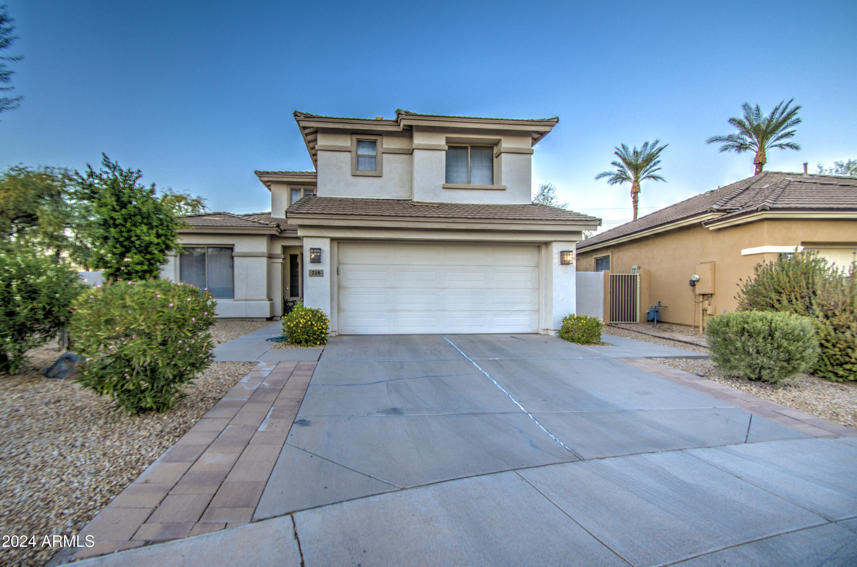 218 E SUNBURST Lane