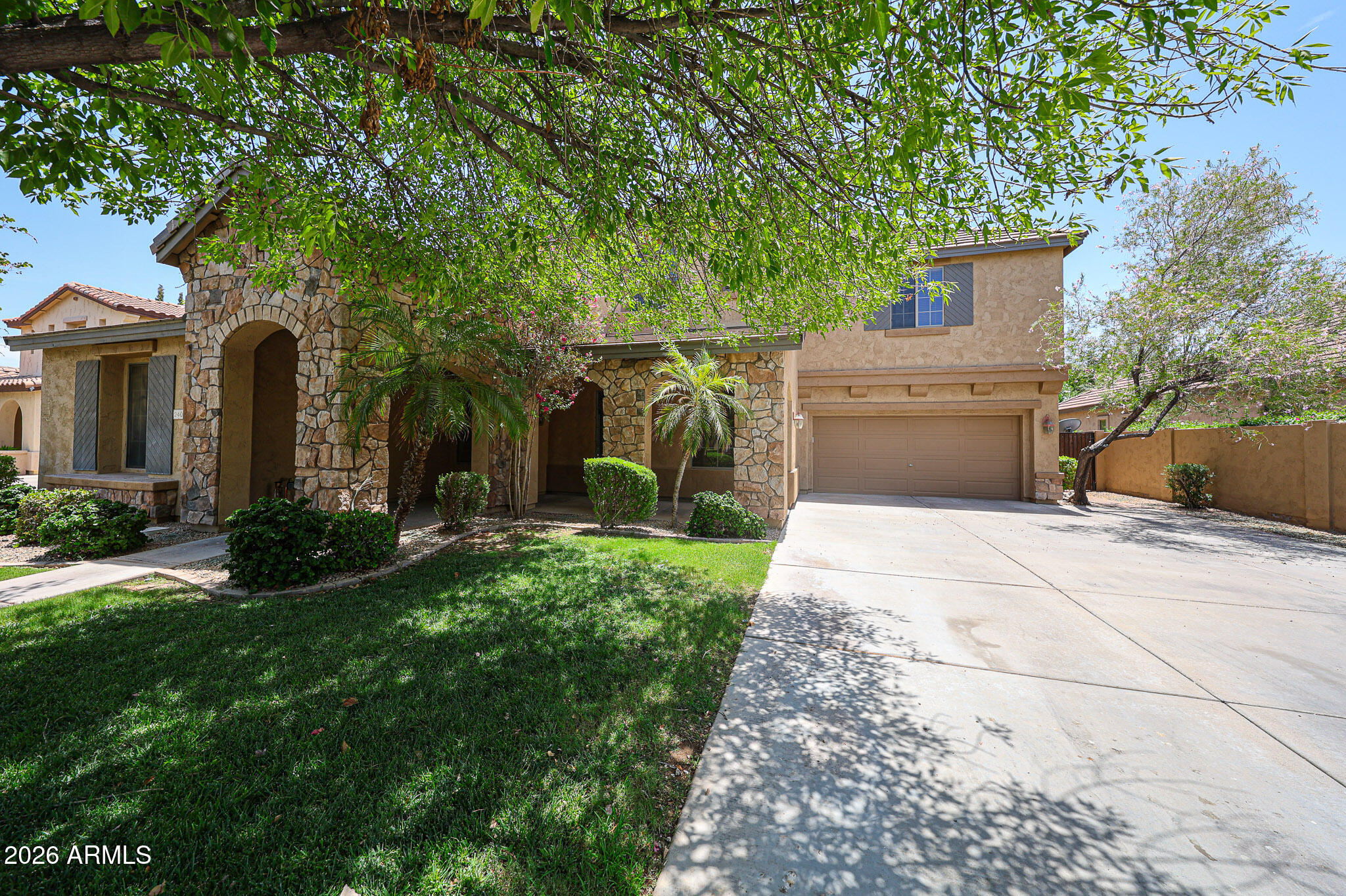 2407 E GLACIER Place