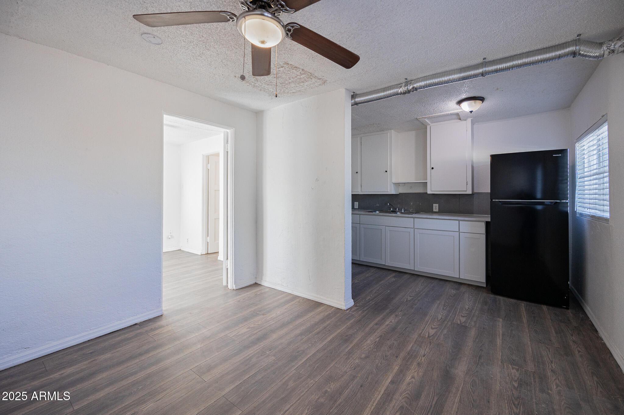 2537 E Willetta Street 1