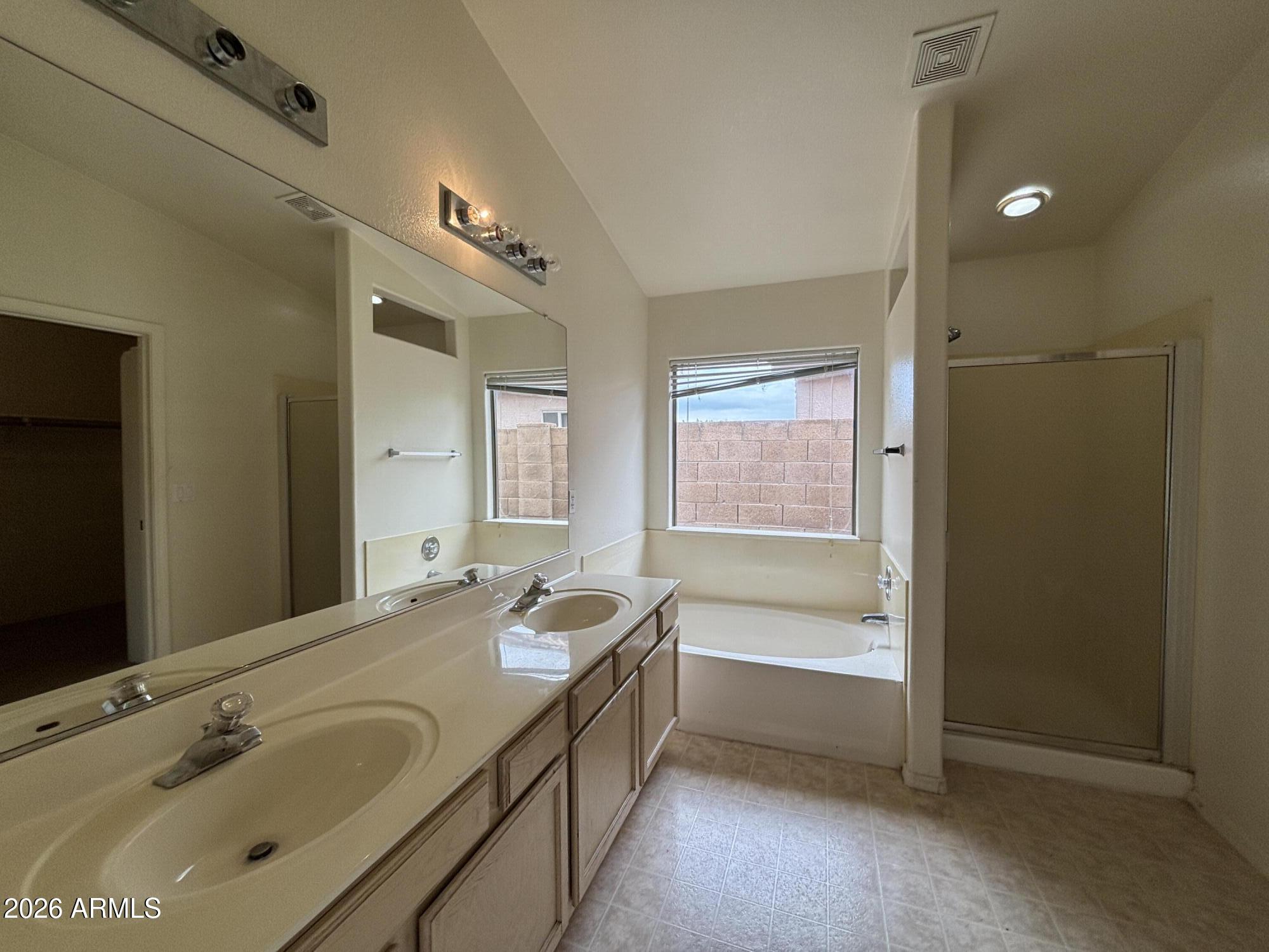 8540 W Rue de Lamour --