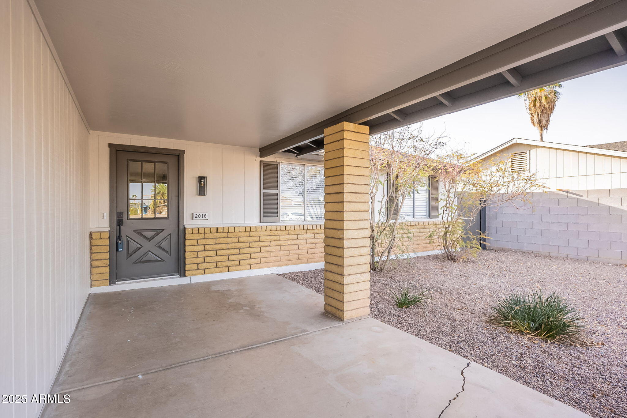 2016 N PENNINGTON Drive