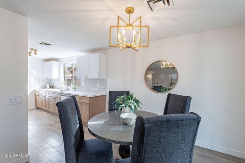 2016 N PENNINGTON Drive Chandler AZ 85224