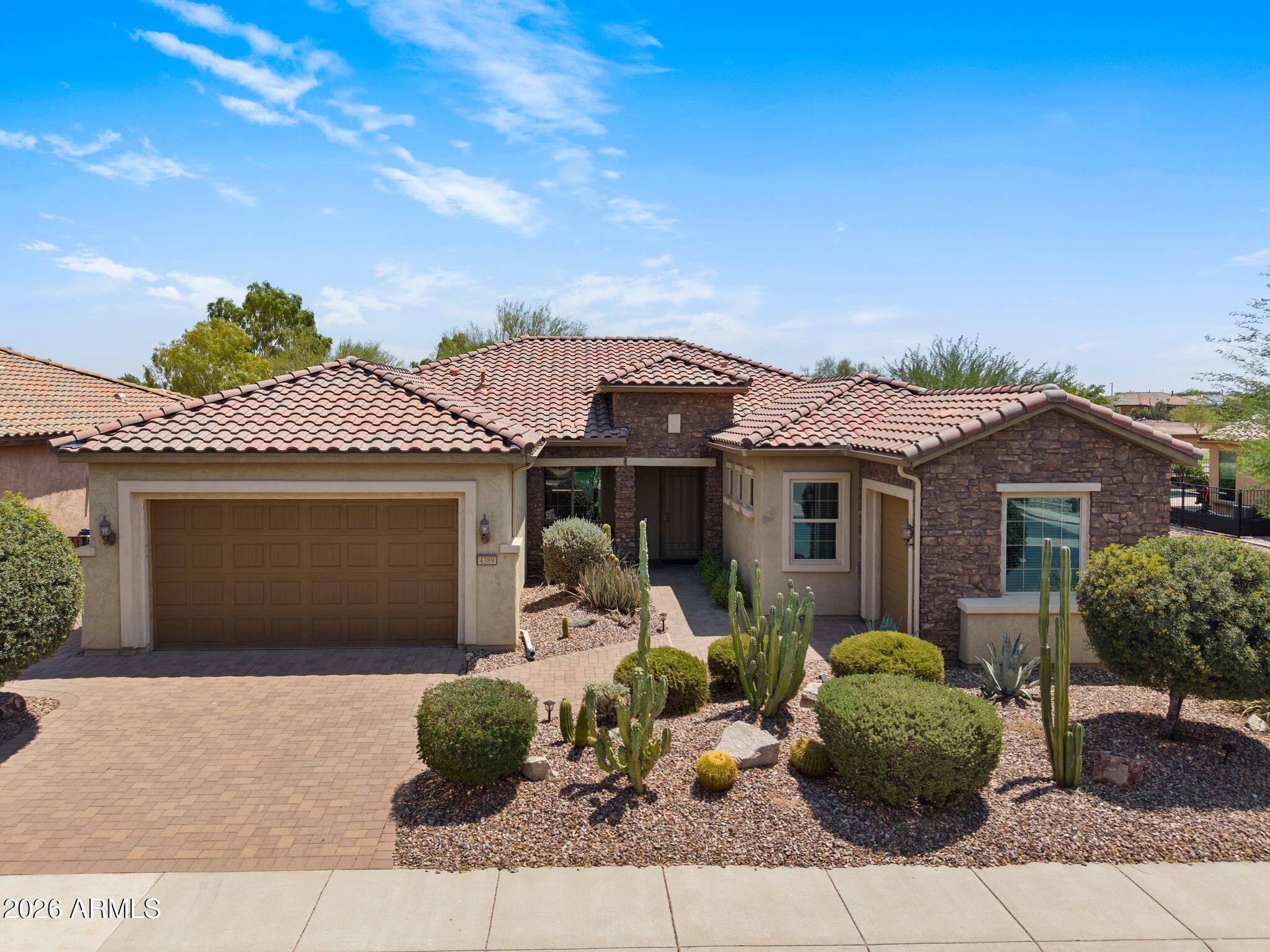 4389 N PETERSBURG Drive