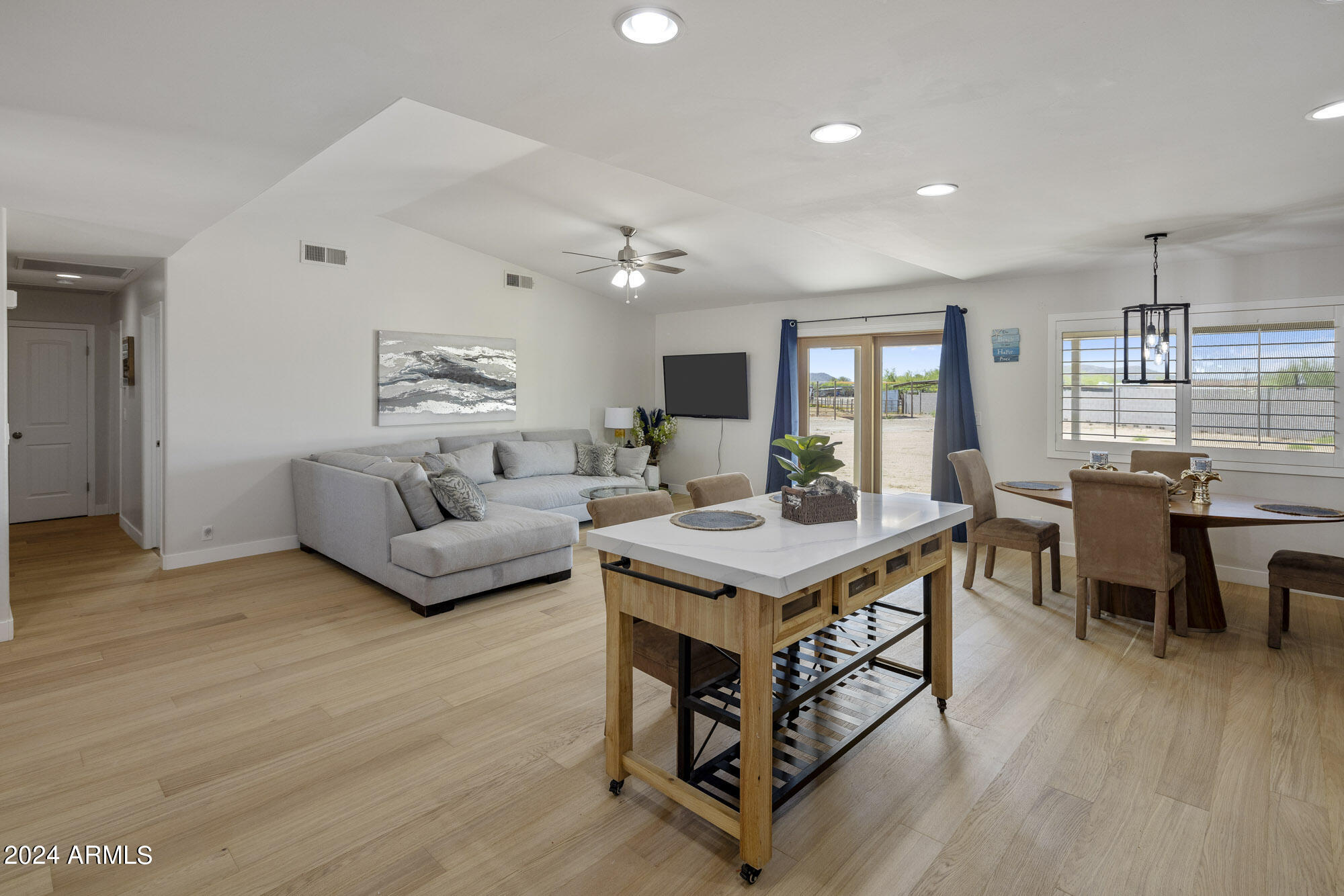 1505 E Cloud Road