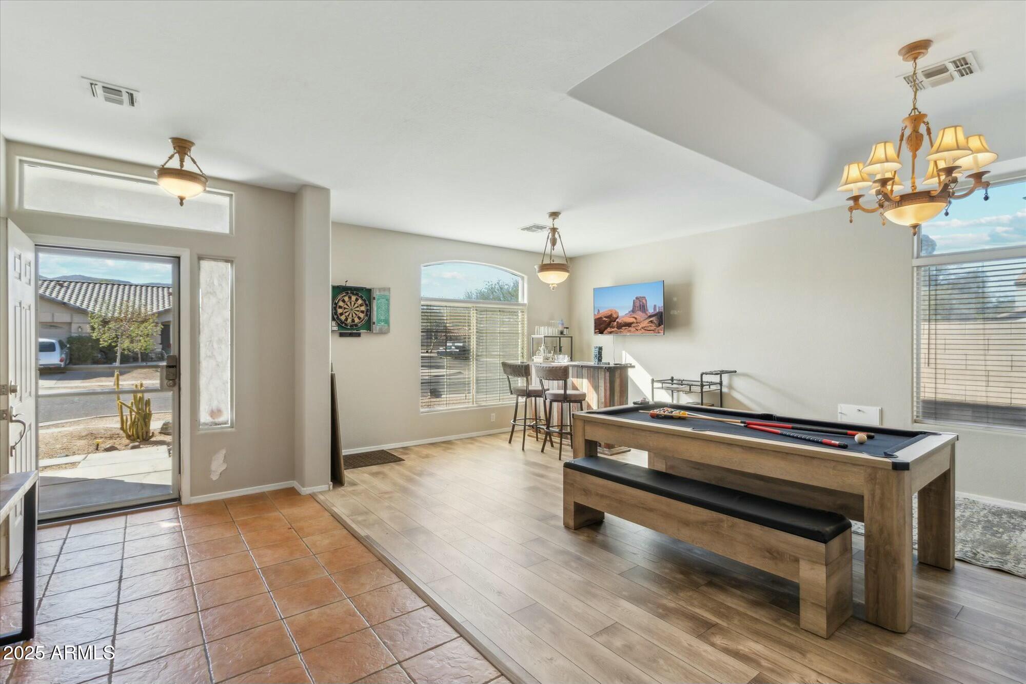 906 E BEAUTIFUL Lane