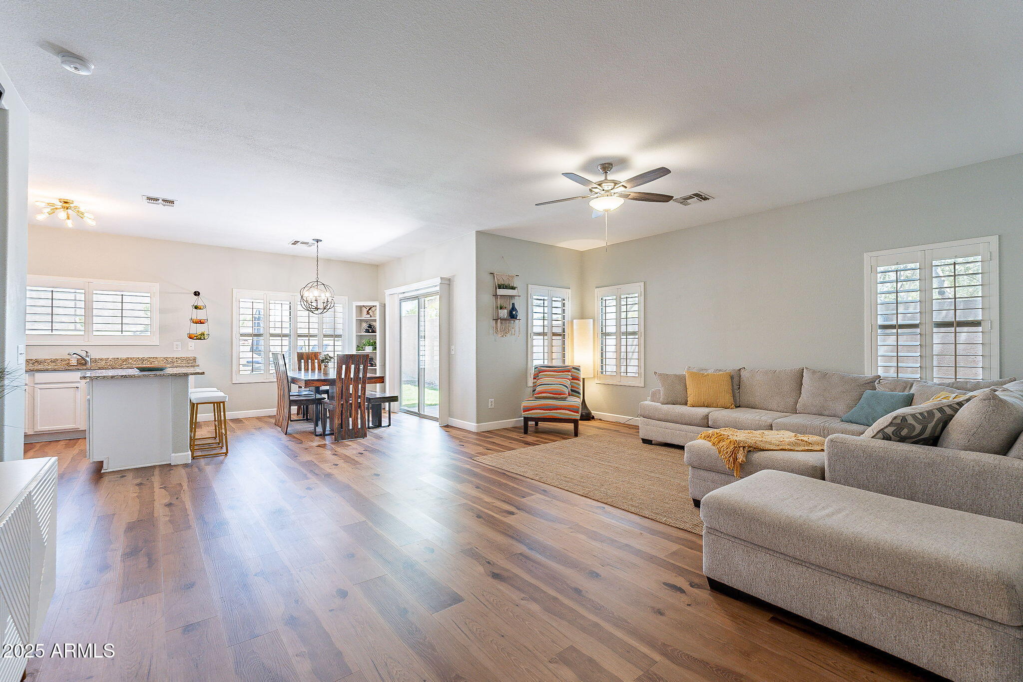 1702 W WILDWOOD Drive