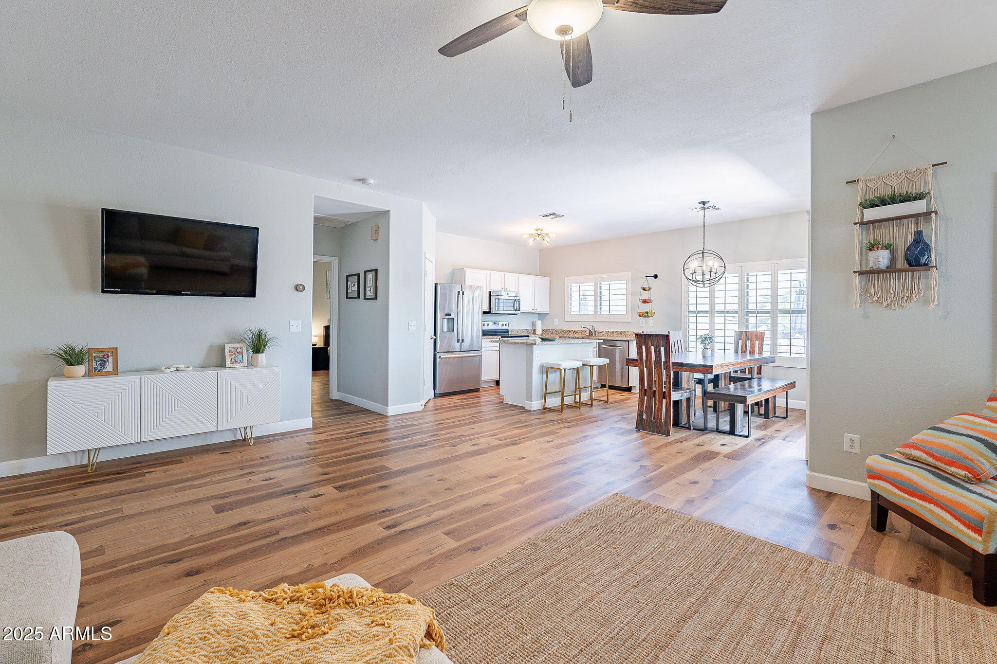 1702 W WILDWOOD Drive