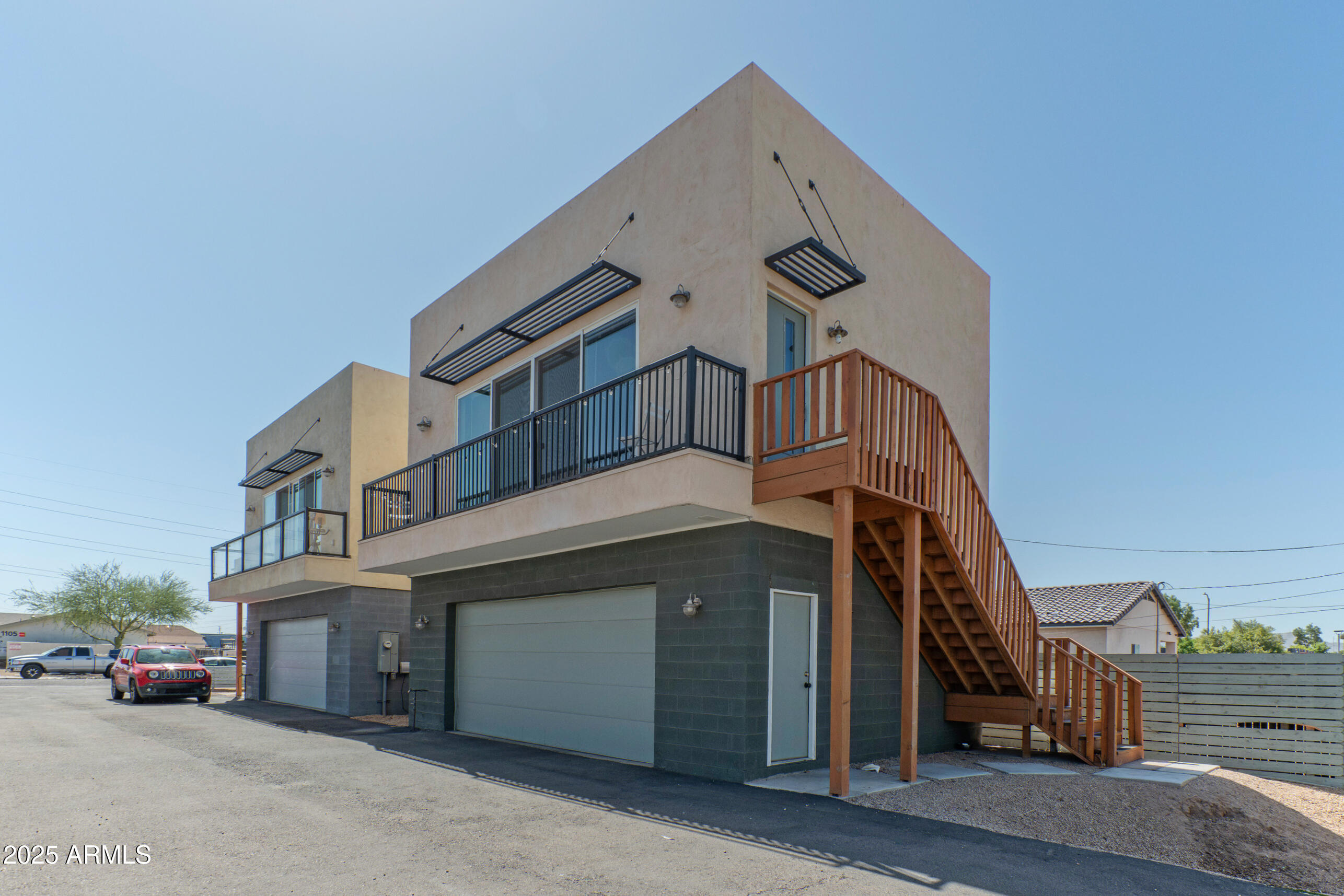 1110 S MONTEZUMA Avenue