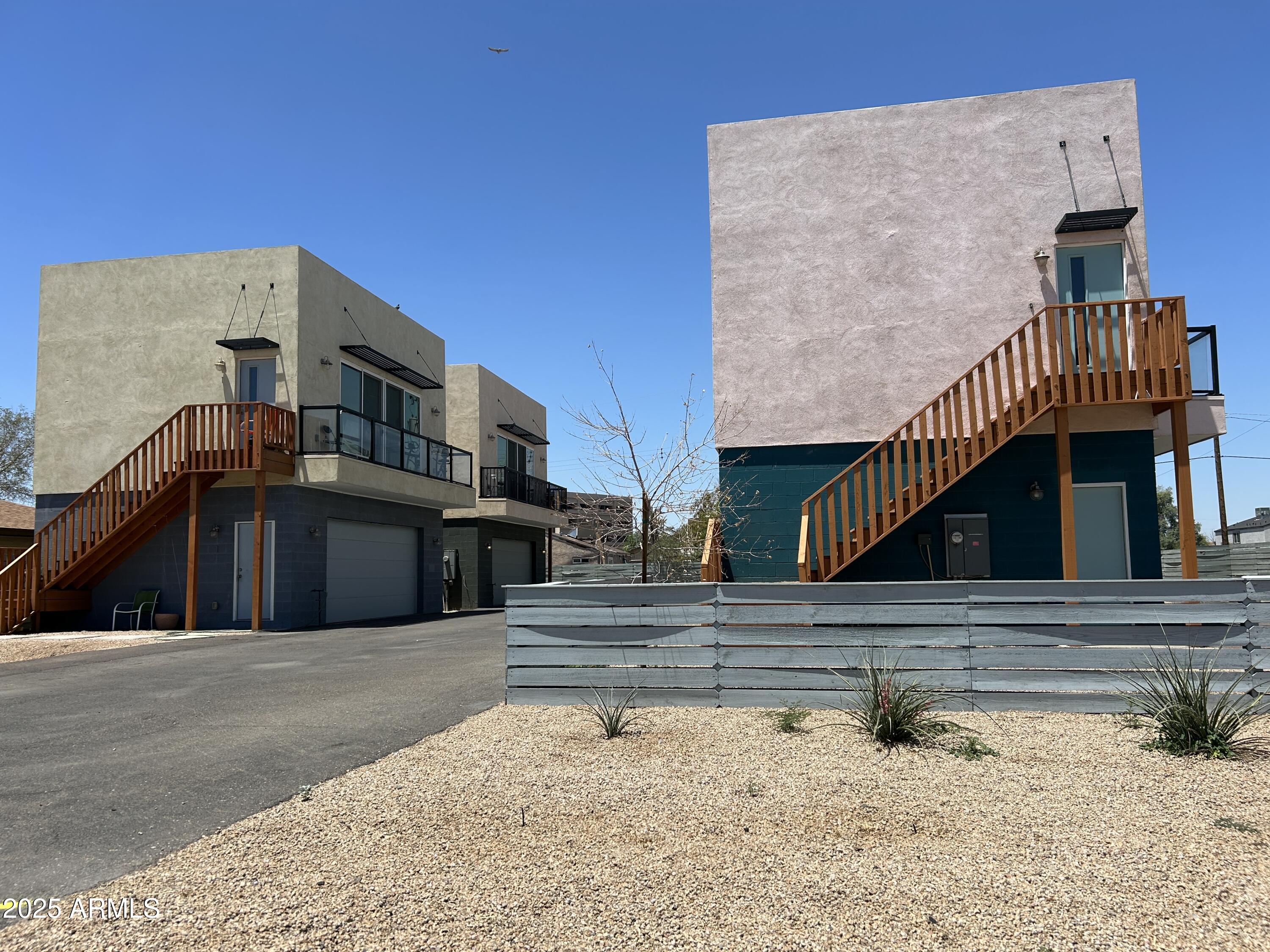 1110 S MONTEZUMA Avenue