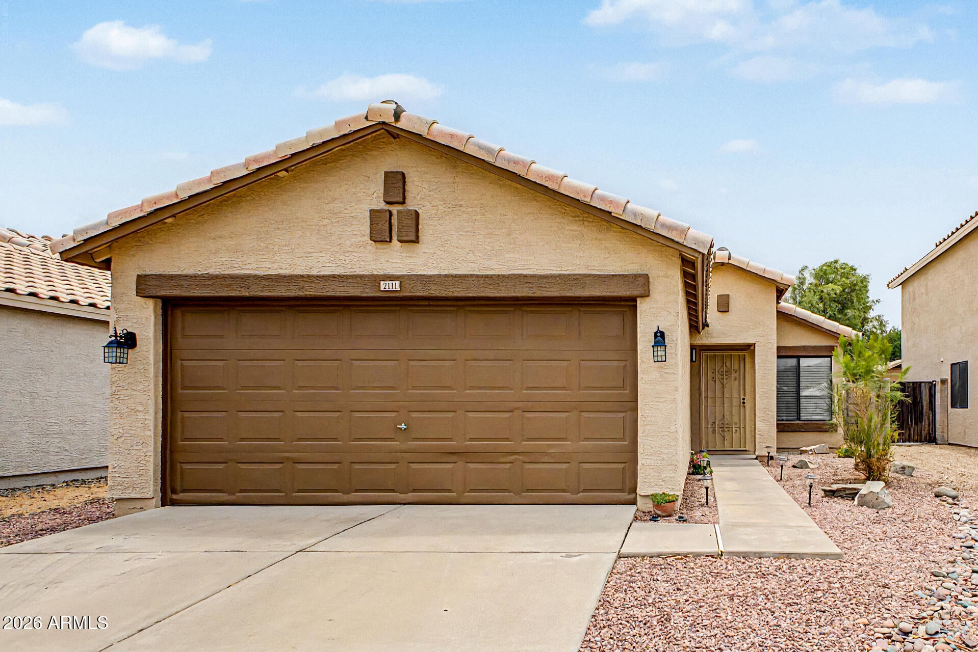2111 E WILLIAMS Drive