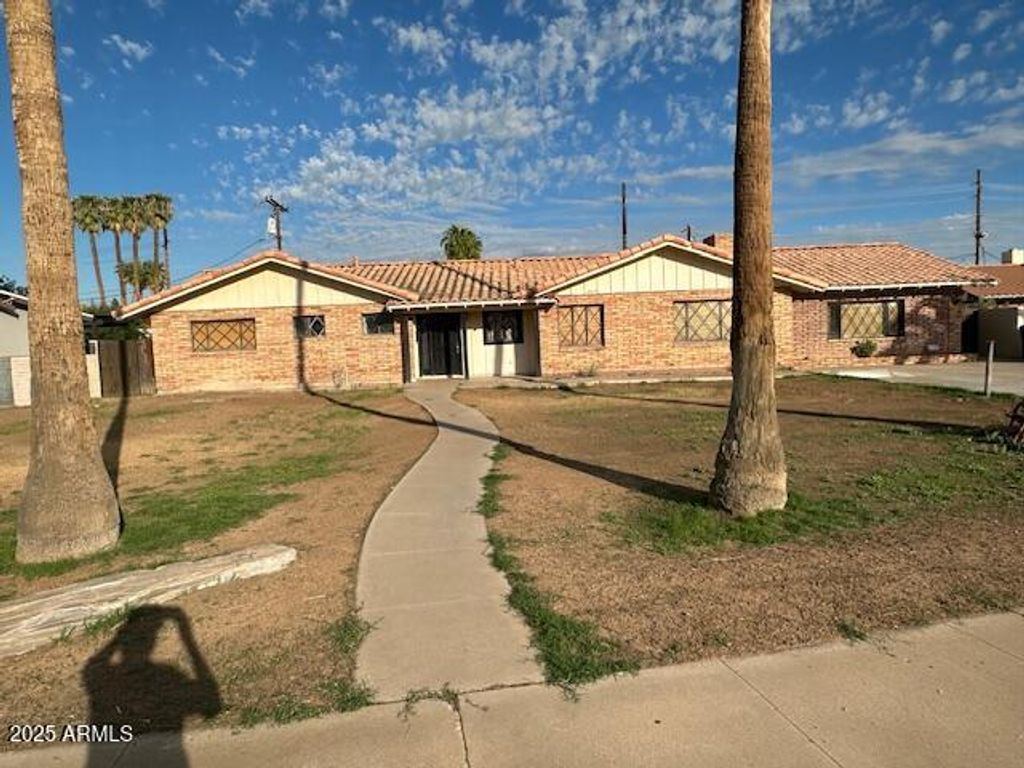 Photo of 2515 S Palm Drive, Tempe, AZ 85282 (MLS # 6937461)