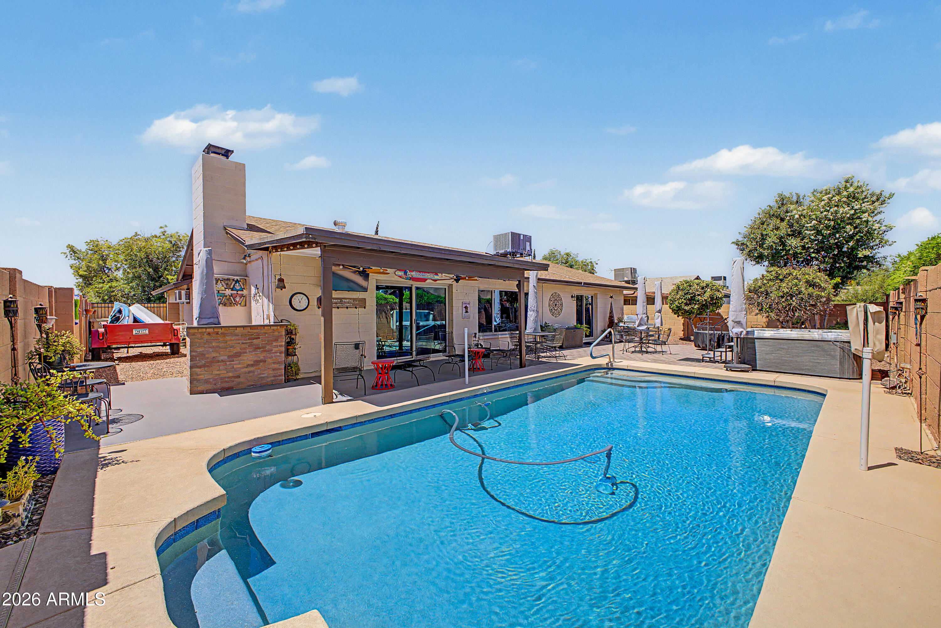 5746 W Desert Cove Avenue