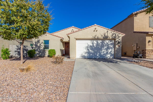 550 W TALLULA TRL, SAN TAN VALLEY, AZ 85140 - Image d4e3bfcc592be77e7681208f3d1f1050/628068957