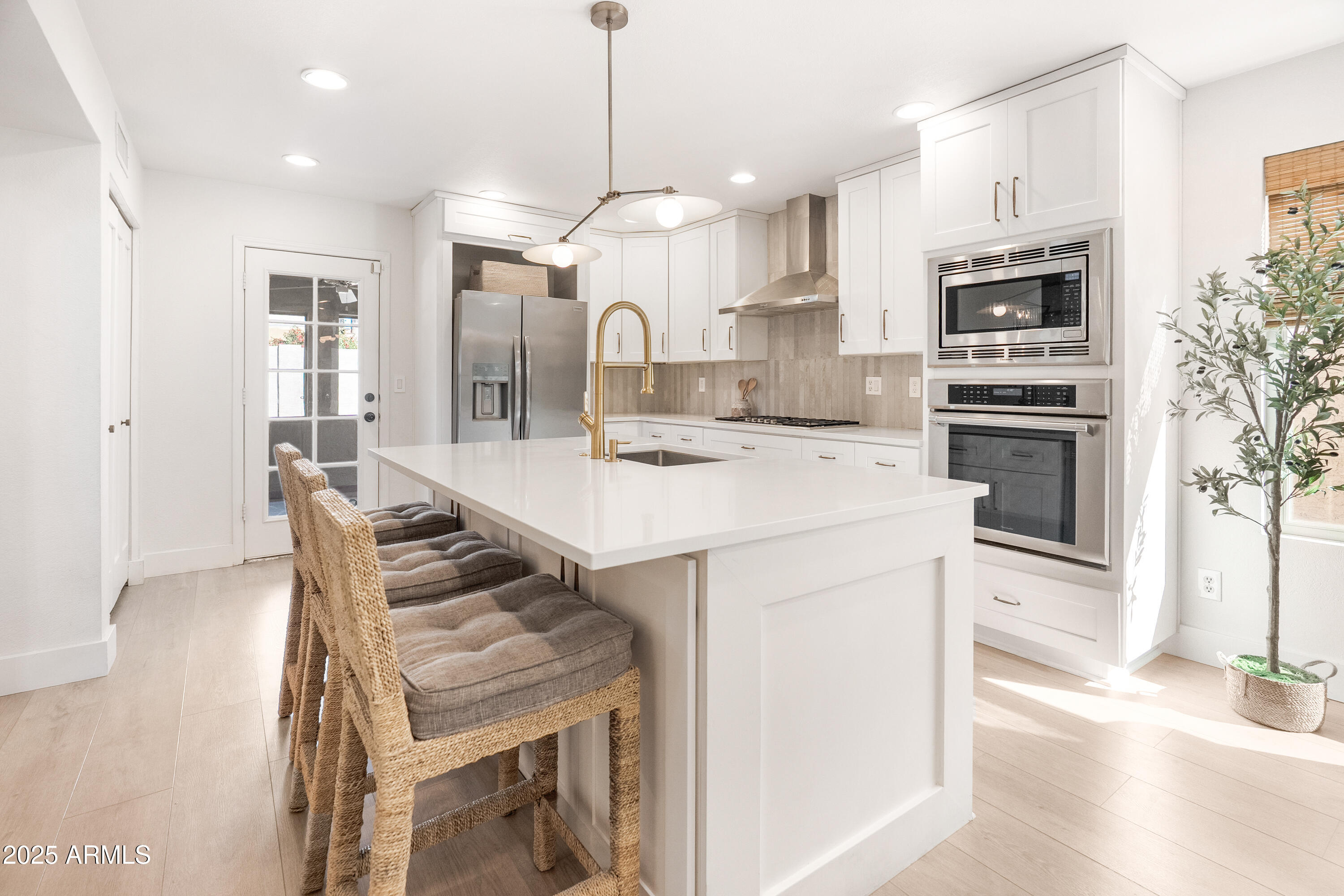 9056 E CAPTAIN DREYFUS Avenue