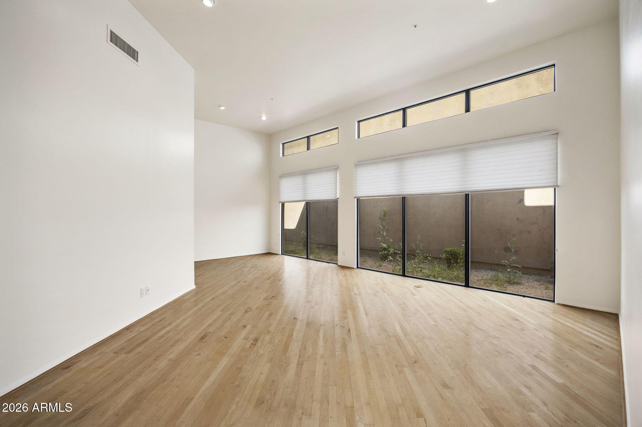 8352 E LAS ESTANCIAS Street