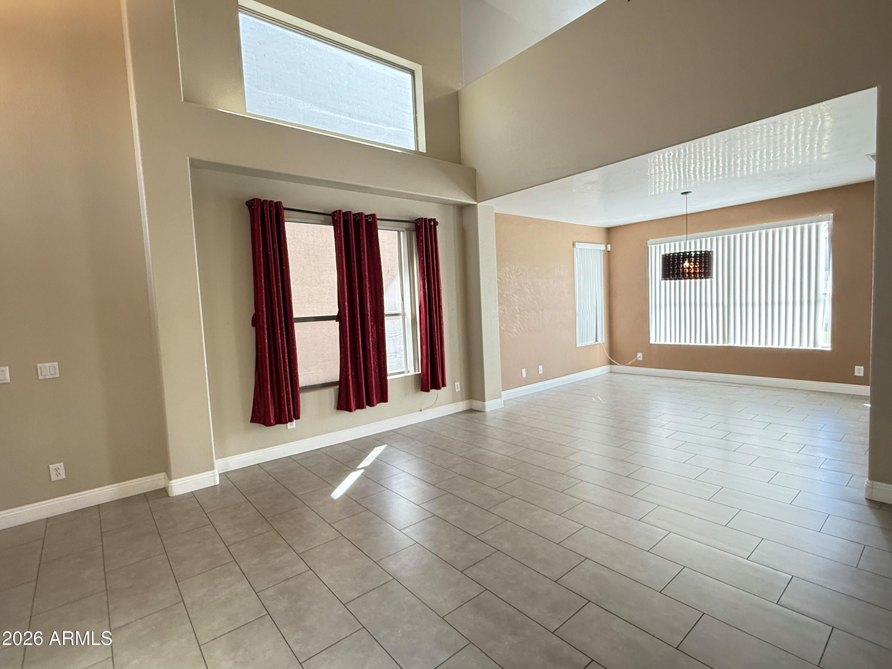 6425 W Desert Hollow Drive