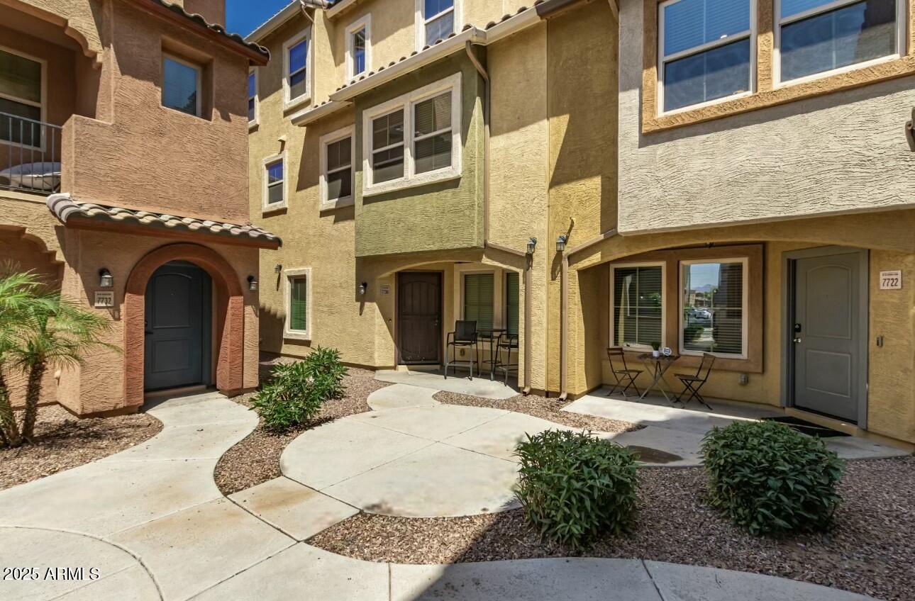 7722 W PIPESTONE Place