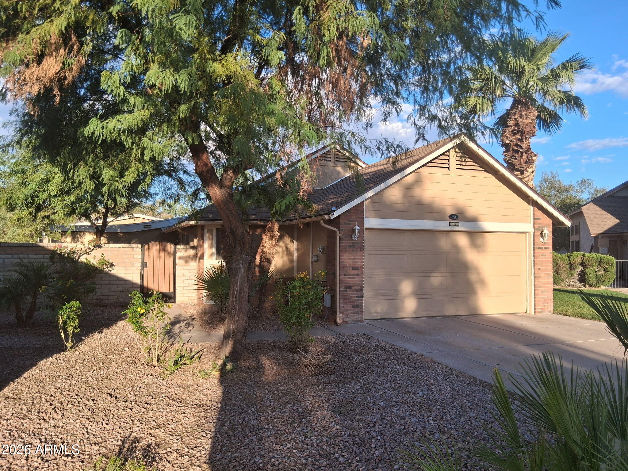 1760 E JACINTO Circle