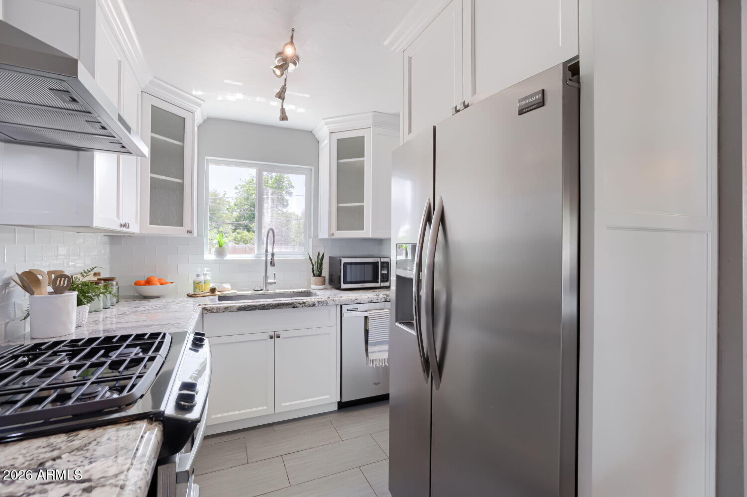 1809 W HEATHERBRAE Drive