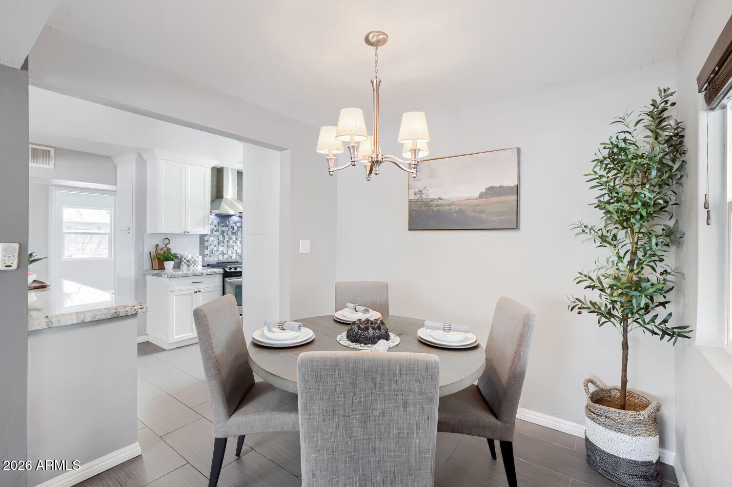 1809 W HEATHERBRAE Drive